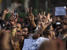 Protivldn protesty v Egypt pokrauj estm dnem. (30. ledna 2011)
