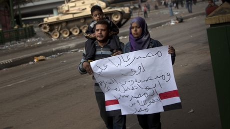 Demonstrace v egyptské Káhie. (30. ledna 2011)