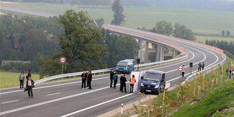 K mostu na obchvatu eské Blé pirovnává pípadné pemostní Láznikovy strán havlíkobrodský místostarosta Libor Honzárek. Vysoký most by se podle nj pírody píli nedotkl.