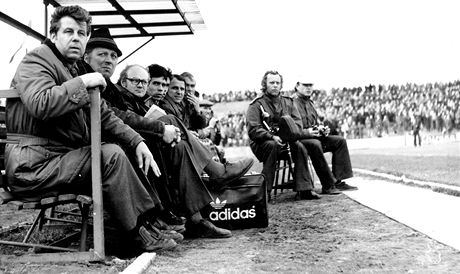 Legenda na brnnské lavice Josef Masopust (vlevo) byl svého asu nejlepím hráem Evropy, pozdji slavil úspchy i jako trenér. 