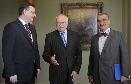 Prezident Václav Klaus pijal na Hrad premiéra Petra Nease a ministra zahranií Karla Schwarzenberga.