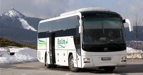 První ínský autobus spolenosti BusLine. Zemek je nyní nakoupil ve velkém pro svou firmu SAD Vsetín.