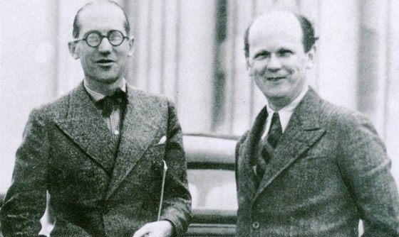 Bohuslav Fuchs (na snímku vpravo) se v roce 1935 setkal s francouzským zakladatelem funkcionalismu Le Corbusierem.