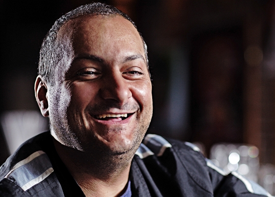 Patrik Hezucký se proslavil coby Mrázek a par�ák Leo�e Mare�e v Ranní show rádia Evropa 2. Moderoval i v televizi, zahrál si v seriálu, daboval, m�l podcast s Milo�em Pokorným a Zde�kem Pohlreichem. Rádiu ale z�stal celý �ivot v�rný a vysílal i z nemocni�