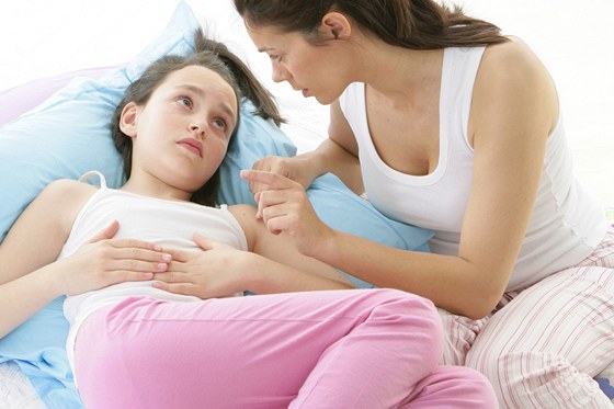 Hlavním příznakem střevní chřipky jsou křeče břicha a průjem (ilustrační fotografie)
