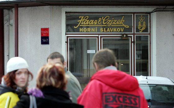Porcelánka Haas & Czjzek ukončila v lednu 2011 výrobu, 110 lidí se ocitlo bez práce.