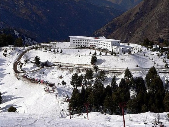 Lyžařské středisko Malam Jabba v pákistánském údolí Svát na archivní fotografii z roku 2005  