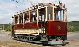 Historicky první plzeská tramvaj "Kiík" z roku 1899, kterou s emete svézt i dnes