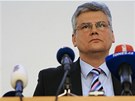 Miloslav Ludvík zveejnil celý videozáznam z výjezdního zasedání, kde mluvil o korupci a manipulaci zakázek. (3. února 2011)