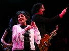 V lednu 2011 odehrála Wanda Jackson s Jackem Whitem u kytary dva vyprodané koncerty na podporu alba The Party Ain´t Over