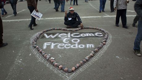 Demonstrace proti egyptskému prezidentovi Husní Mubarakovi na káhirském námstí...