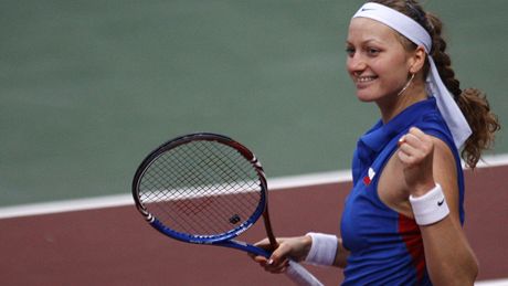Petra Kvitová se raduje z postupu eského týmu do semifinále Fed Cupu
