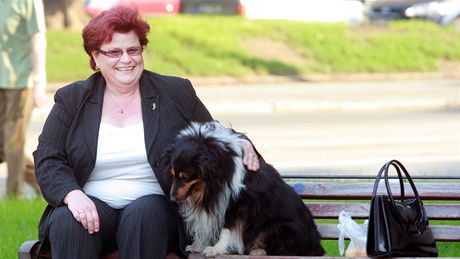 Bývalá vrchní státní zástupkyn� Marie Bene�ová u Krajskému soudu v Praze.