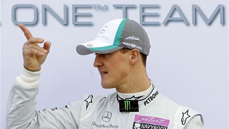 Michael Schumacher pi pedstavení nové formule Mercedes