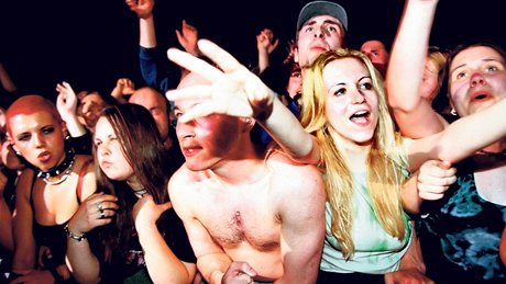 Mladí Moskvané na koncert Red Hot Chilli Peppers na Rudém námstí