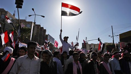 Demonstranti v jemenských ulicích ádají hlubí politické reformy. (3. února...