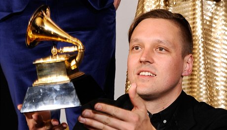 Grammy za rok 2010 - Win Butler z Arcade Fire (Los Angeles, 13. nora 2011)