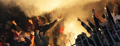 Na zápas Sparty a Zbrojovky se kvli oekávanému píjezdu sparanských fanouk chystají stovky policist. Ilustraní foto