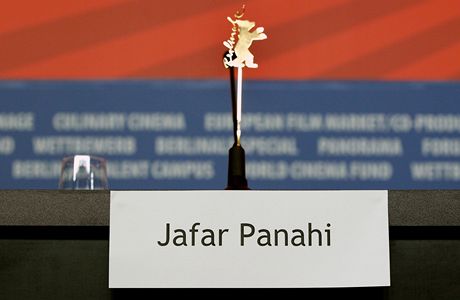 Berlinale 2011 - msto Jafara Panahiho zstalo przdn, by ml zasednout v porot