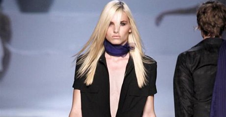 Australsk model srbskho pvodu Andrej Pejic na pehldce J. P. Gaultiera