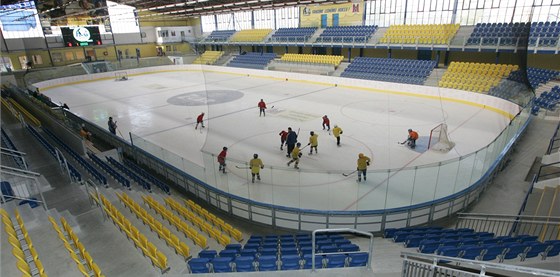 Betislav Dletík a Petr Lipovský chtjí vybudovat v zimním stadionu i hotel, kavárnu i obchody. Ilustraní snímek