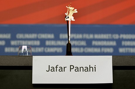 Berlinale 2011 - místo Jafara Panahiho zůstalo prázdné, byť měl zasednout v porotě