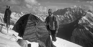 Leopold Sulovský se stal prvním echem, který zdolal nejvyí horu svta Mount Everest. V den 25. výroí výstupu se v Jihlav uskutení velkolepý sportovní den.