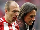 ZRANNÁ HVZDA. Arjen Robben z Bayernu sice vstelil v zápase s Hoffenheimem dva góly, ale musel se vypoádat i s krvavým zranním v oblieji.