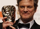 BAFTA 2011 - Colin Firth s cenou za výkon ve filmu Králova e (Londýn, 13. února 2011)