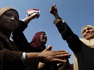 Egypané slaví odchod prezidenta Mubaraka.