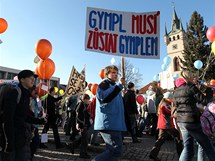 Studenti v Humpolci protestovali proti ruen gymnzi.