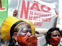 Protest proti stavb brazilsk pehrady Belo Monte. (8. nora 2011)