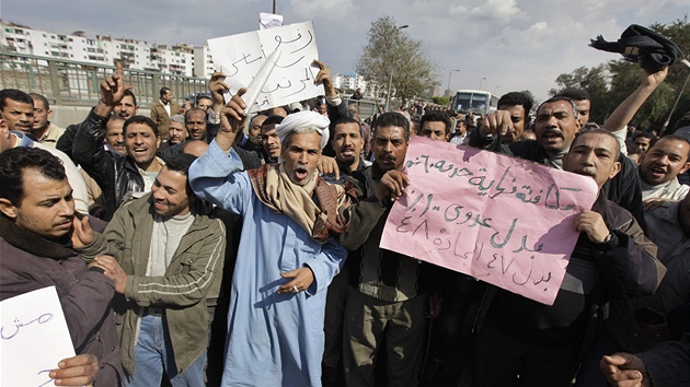 Do stávky se zapojili také egypttí idii autobus (10. února 2011)