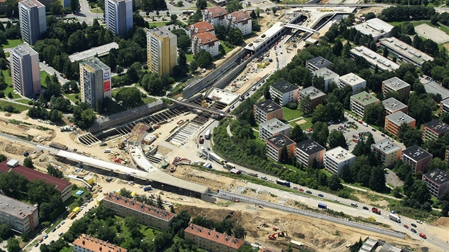 Stavba tunel a mimoúrovové kiovatky na brnnských ulicích Hradecká a Královopolská