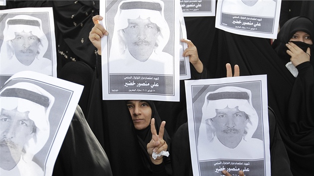 Pohby obtí nepokoj v Bahrajnu provází volání po pádu reimu (18. února 2011)
