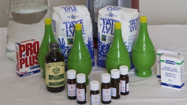 Ingredience pro pípravu coca coly, jak se je podailo poshánt bristkému novinái 