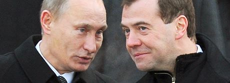 Ruský premiér Vladimir Putin a prezident Dmitrij Medvedv