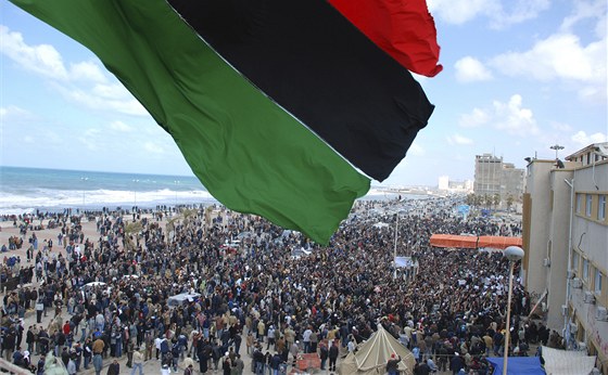 Zábry z libyjského Benghází, jak je zveejnila agentura AP. Ta zárove uvedla, e nemá, jak informace o snímku ovit (21. února 2011)