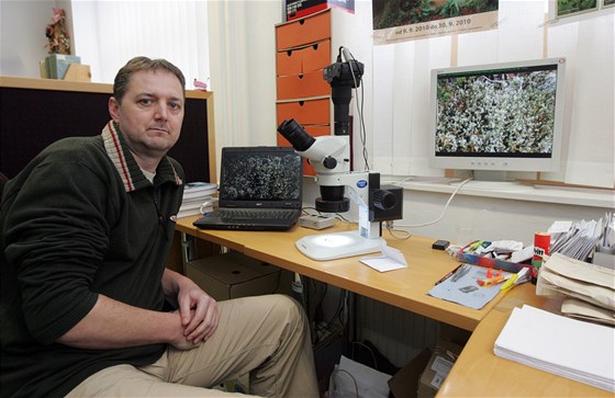 Bryolog Vítzslav Pláek, který v Chile zkoumal mechorosty.