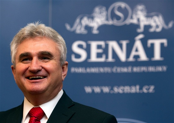 �éf Senátu Milan �t�ch po�ítá s tím, �e �SSD prosadí zm�nu pravomocí p�i projednávání zm�ny ústavy v Senátu.
