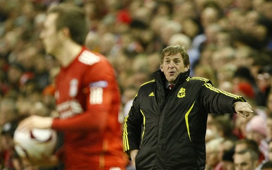 Kenny Dalglish, kou Liverpoolu, bhem zápasu se Spartou.