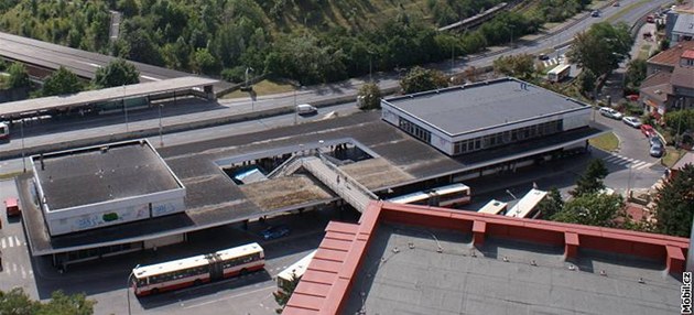 Výhled z BTS operátora O2 na st�e�e v�áku na Ka�erov�