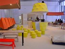 Letoní veletrh nábytku ve Stockholmu byl ve znamení optimistických barev a nových tvar