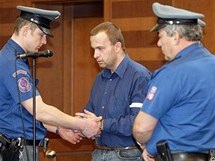 Heparinový vrah Petr Zelenka v nemocnici v Havlíkov Brod ped pti lety...