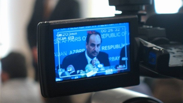 Jan Kohout na tiskové konferenci po jednání s nejvyími pedstaviteli Ázerbájdánu (14. kvtna 2010)