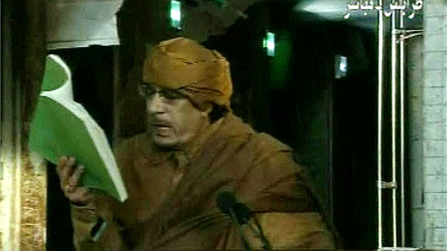 Libyjský vdce Muammar Kaddáfí v projevu k Libyjcm (22. února 2011)