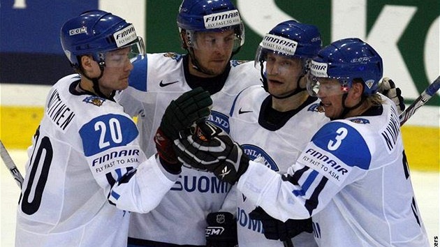 Finsko; Petteri Nummelin (vpravo)