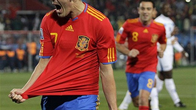 KONEN! David Villa se raduje z prvního gólu panl na ampionátu.