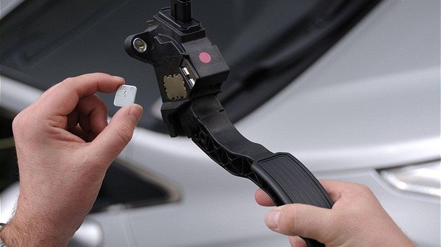 Vadné plynové pedály Toyoty