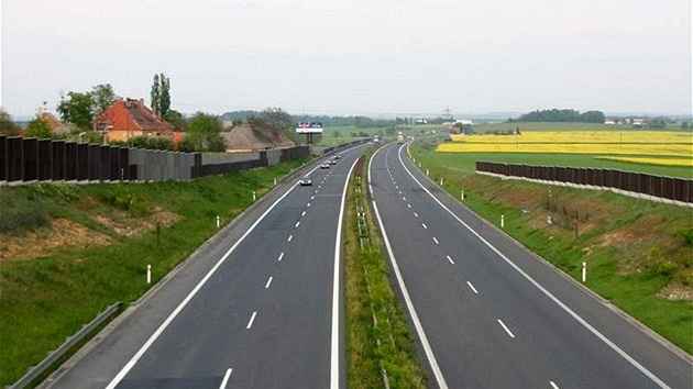 Rychlostní silnice R 55 nemá jistou trasu. Ekologové usp�li u soudu. Ilustra�ní snímek.